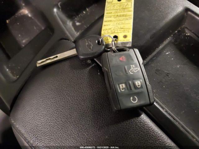 Chevrolet Silverado 1500 Custom Trail Boss Image 16