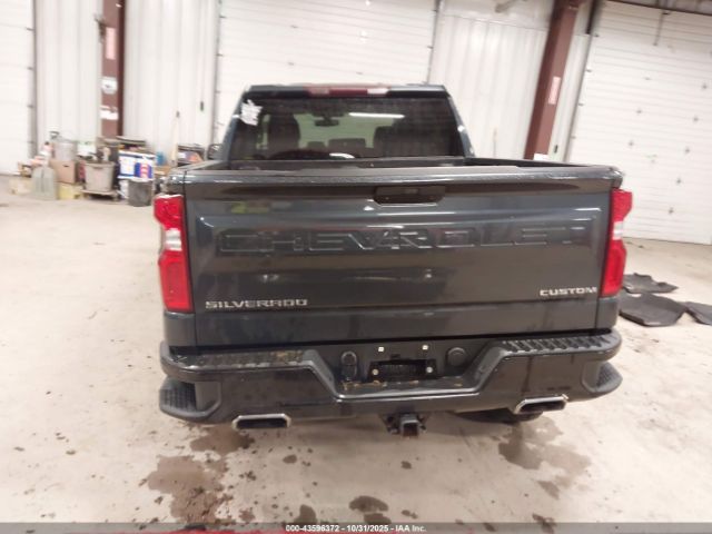 Chevrolet Silverado 1500 Custom Trail Boss Image 14