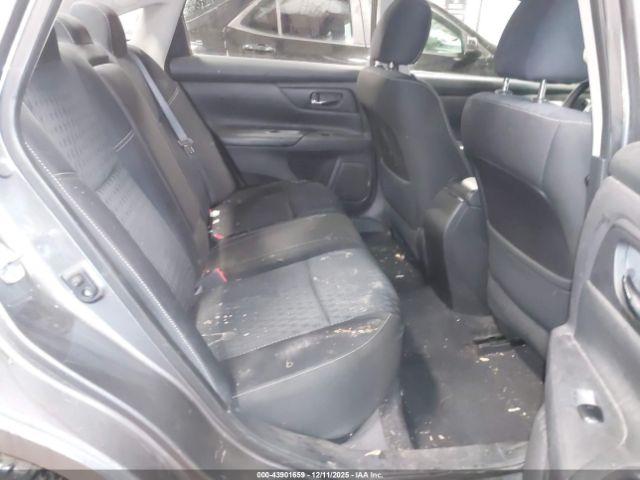 Nissan Altima Image 3