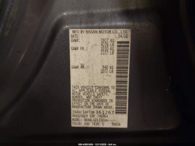 Nissan Altima Image 12