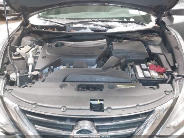 Nissan Altima Image 8