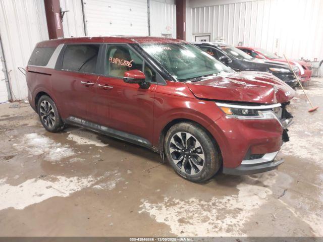  Salvage Kia Carnival