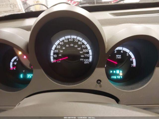 Dodge Nitro Sxt Image 8