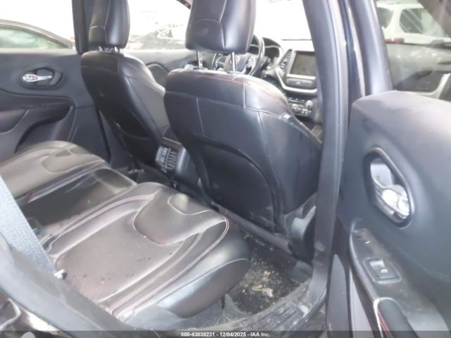 Jeep Cherokee Trailhawk Image 5