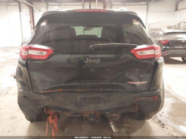 Jeep Cherokee Trailhawk Image 2