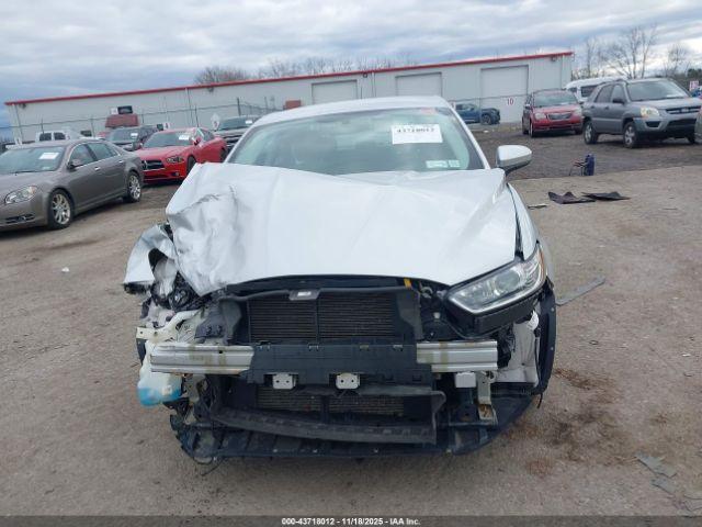 Ford Fusion S Image 14