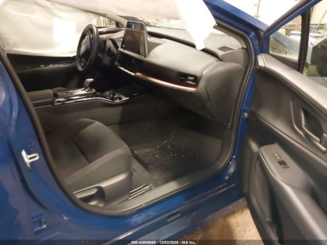 Toyota Prius Prime Se Image 13