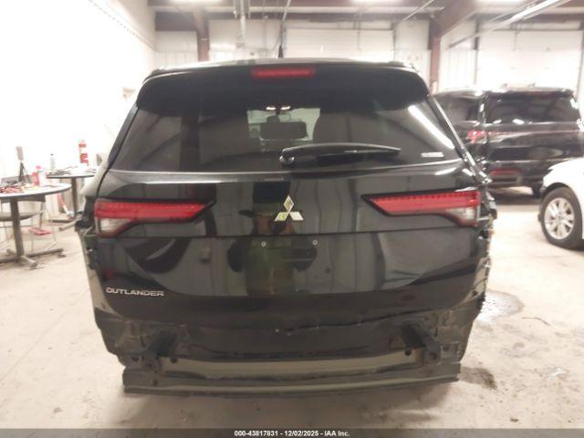 Mitsubishi Outlander Black Edition S-awc Image 16