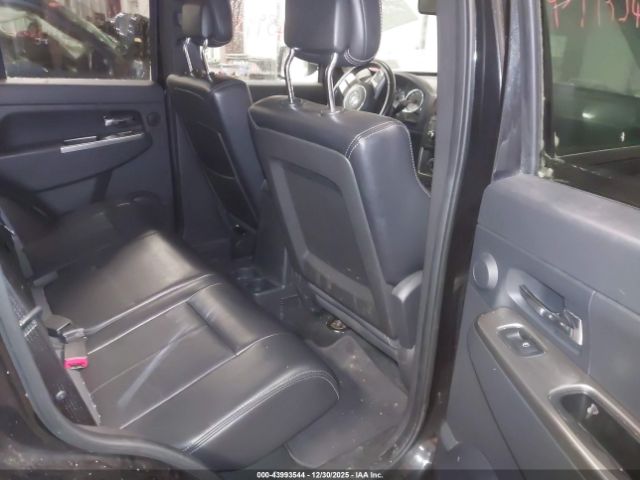 Jeep Liberty Limited Jet Edition Image 6