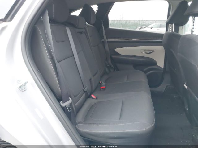 Hyundai TUCSON Blue Image 8