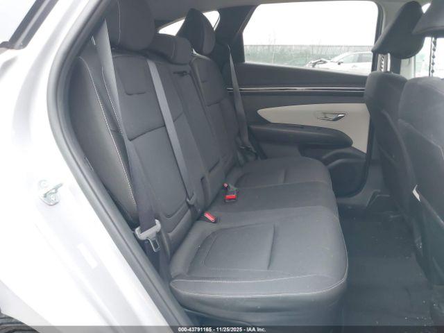 Hyundai TUCSON Blue Image 8