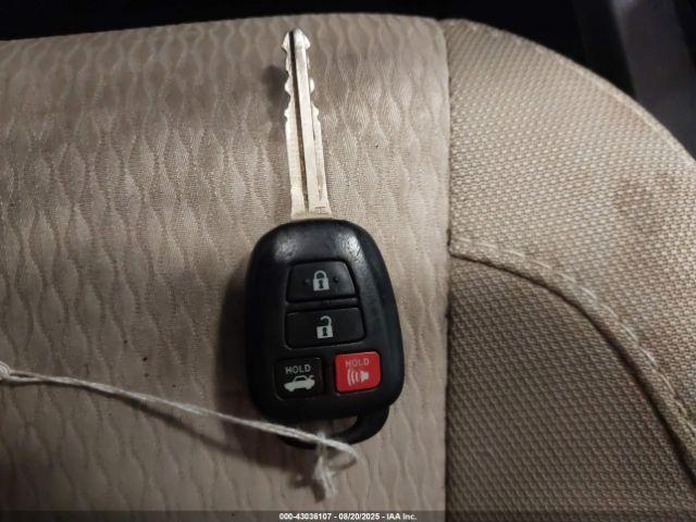 Toyota Corolla Le Image 15