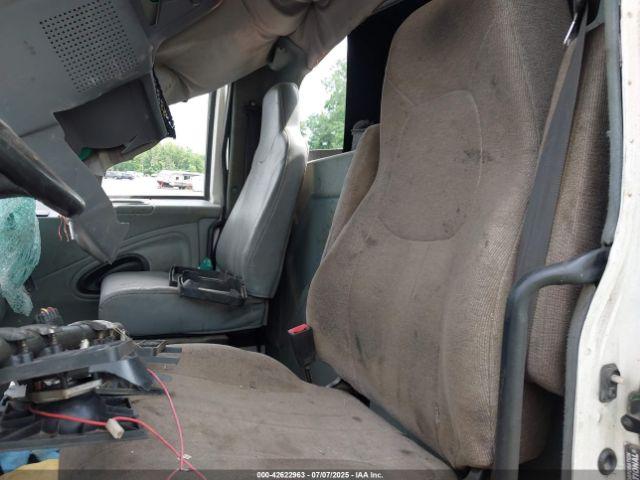 International 4000 4400 Image 2