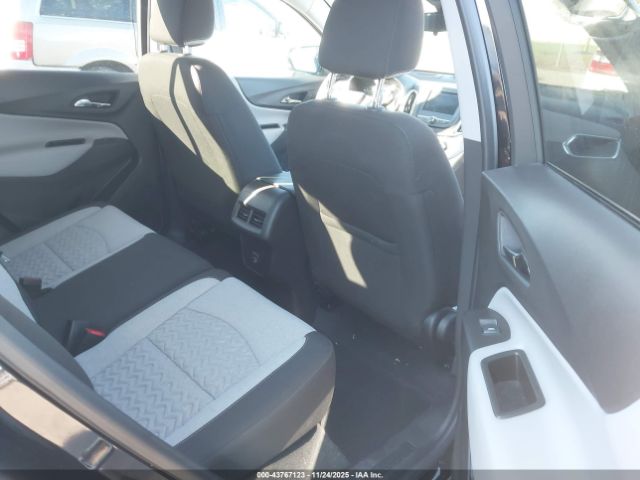 Chevrolet Equinox Awd Ls Image 4