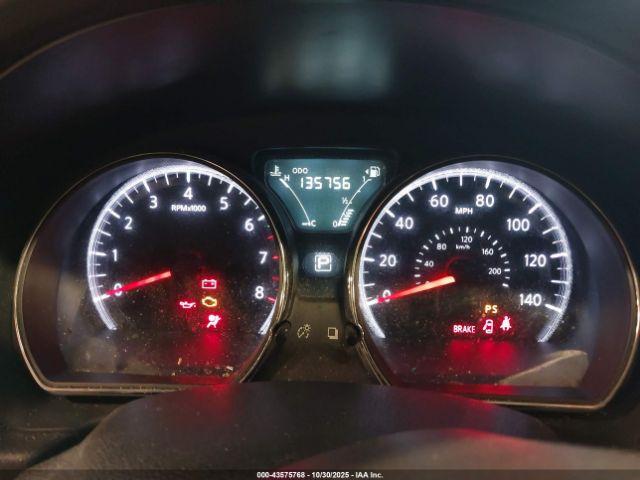 Nissan Versa 1.6 Sv Image 13