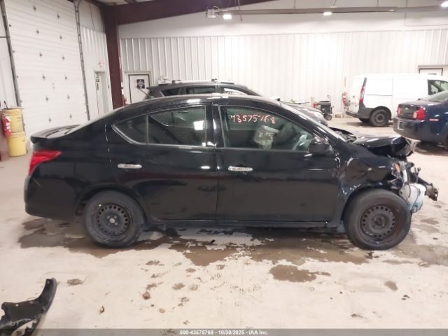 Nissan Versa 1.6 Sv Image 16