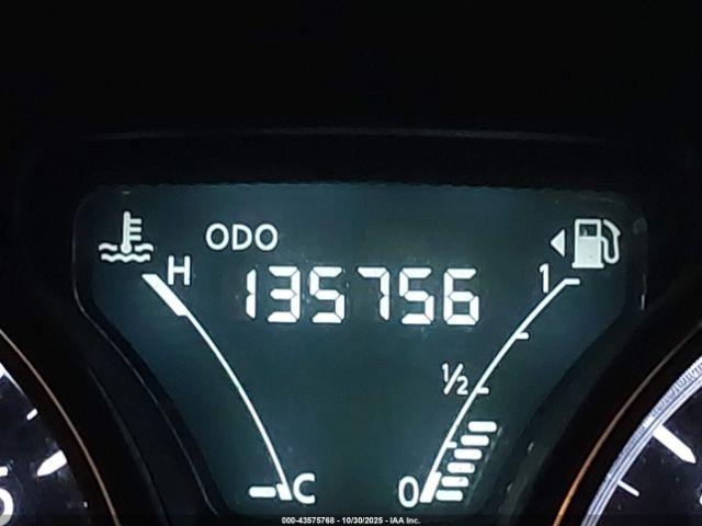 Nissan Versa 1.6 Sv Image 2