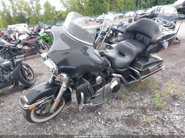 Harley-Davidson Flhtcui Image 9