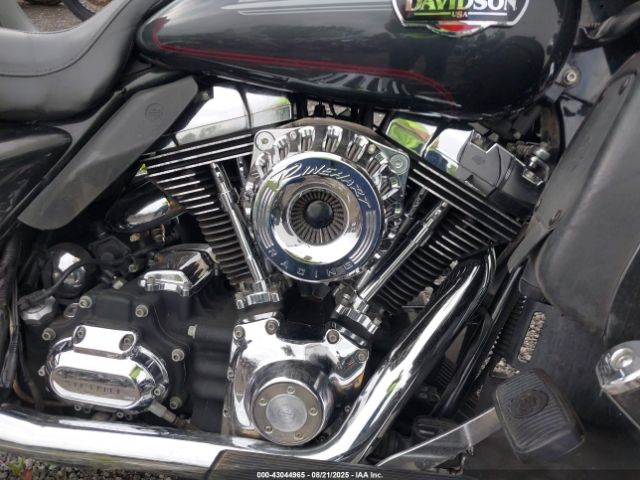 Harley-Davidson Flhtcui Image 12