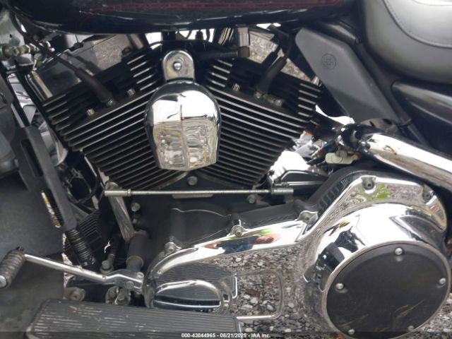 Harley-Davidson Flhtcui Image 6