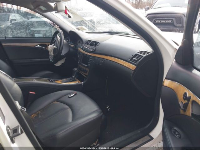Mercedes-Benz E-Class 4matic Image 15