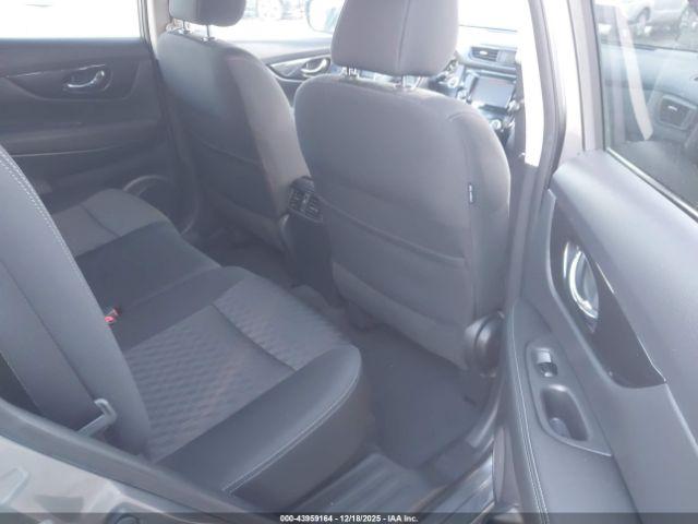 Nissan Rogue Sv Image 7
