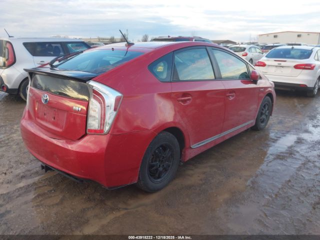 Toyota Prius Four Image 11