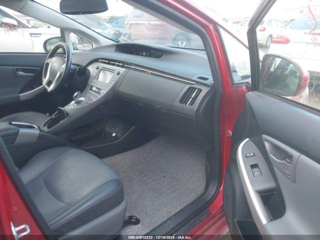 Toyota Prius Four Image 15