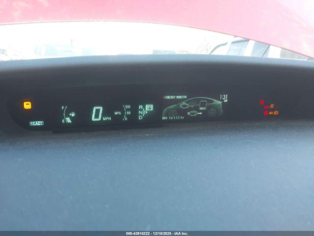 Toyota Prius Four Image 5