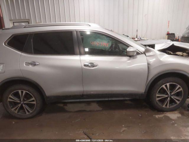 Nissan Rogue Sv Intelligent Awd Image 11