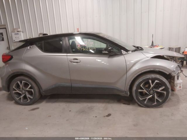 Toyota C-HR Xle Image 11
