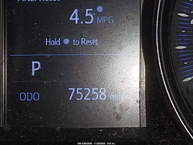 Toyota C-HR Xle Image 16