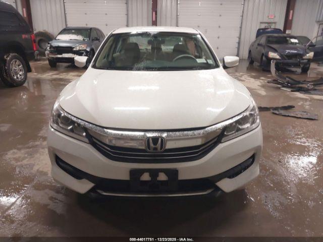 Honda Accord Lx Image 9