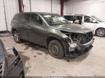  Salvage Toyota Highlander