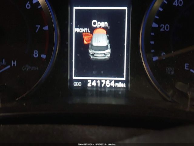 Toyota Highlander Limited V6 Image 6