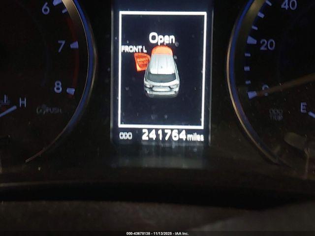 Toyota Highlander Limited V6 Image 6