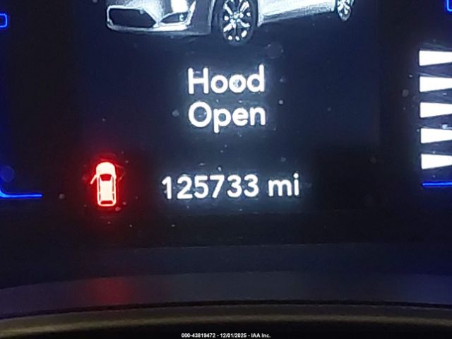 Chrysler Pacifica Touring Plus Image 11