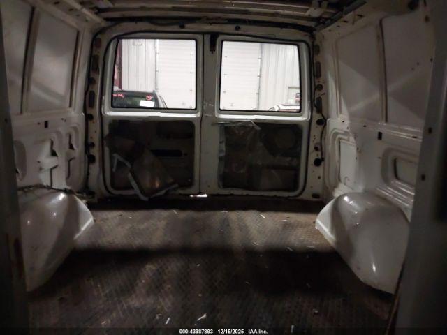 Chevrolet Astro Image 8