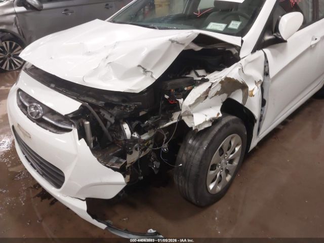 Hyundai ACCENT Se Image 14