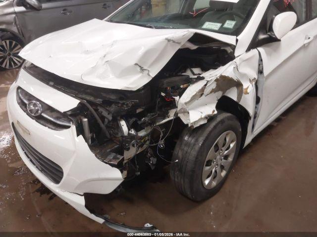 Hyundai ACCENT Se Image 14