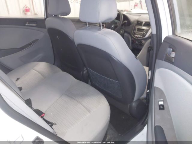 Hyundai ACCENT Se Image 10