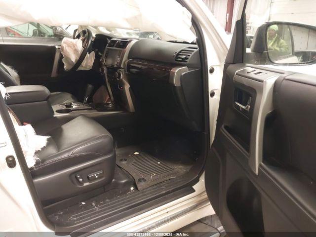 Toyota 4Runner Limited Image 3