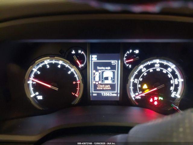 Toyota 4Runner Limited Image 14