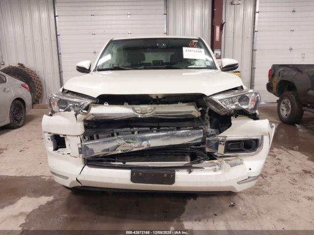 Toyota 4Runner Limited Image 7