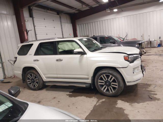 Toyota 4Runner Limited Image 8