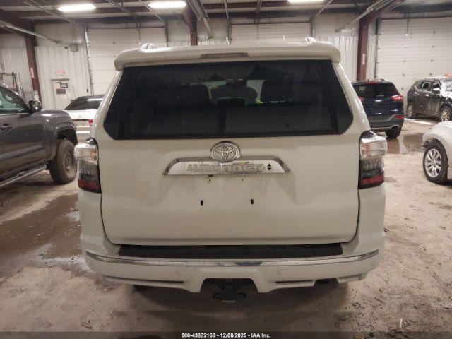 Toyota 4Runner Limited Image 15