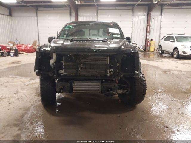 Ford F-150 Raptor Image 17