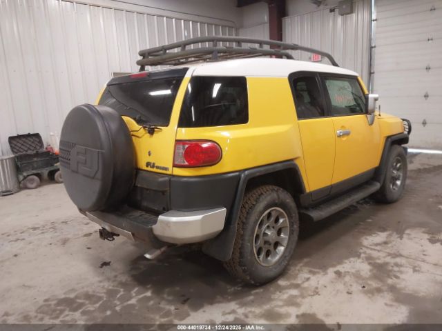 Toyota FJ Cruiser Image 13