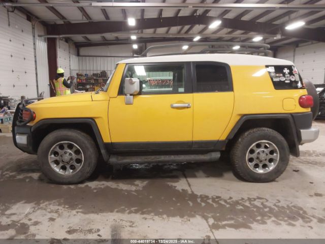 Toyota FJ Cruiser Image 14