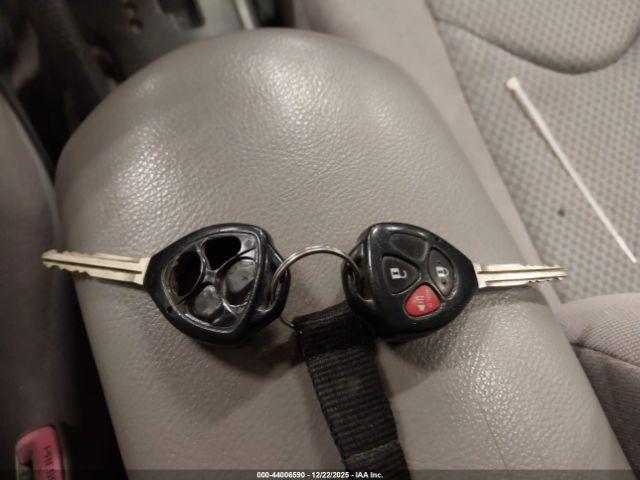 Toyota RAV4 Image 10